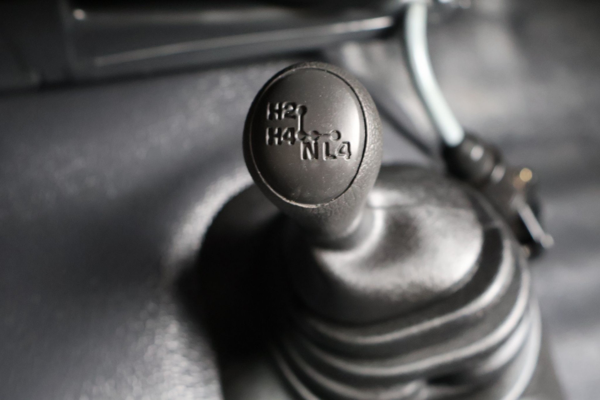 TOYOTA LAND CRUISER-image-12