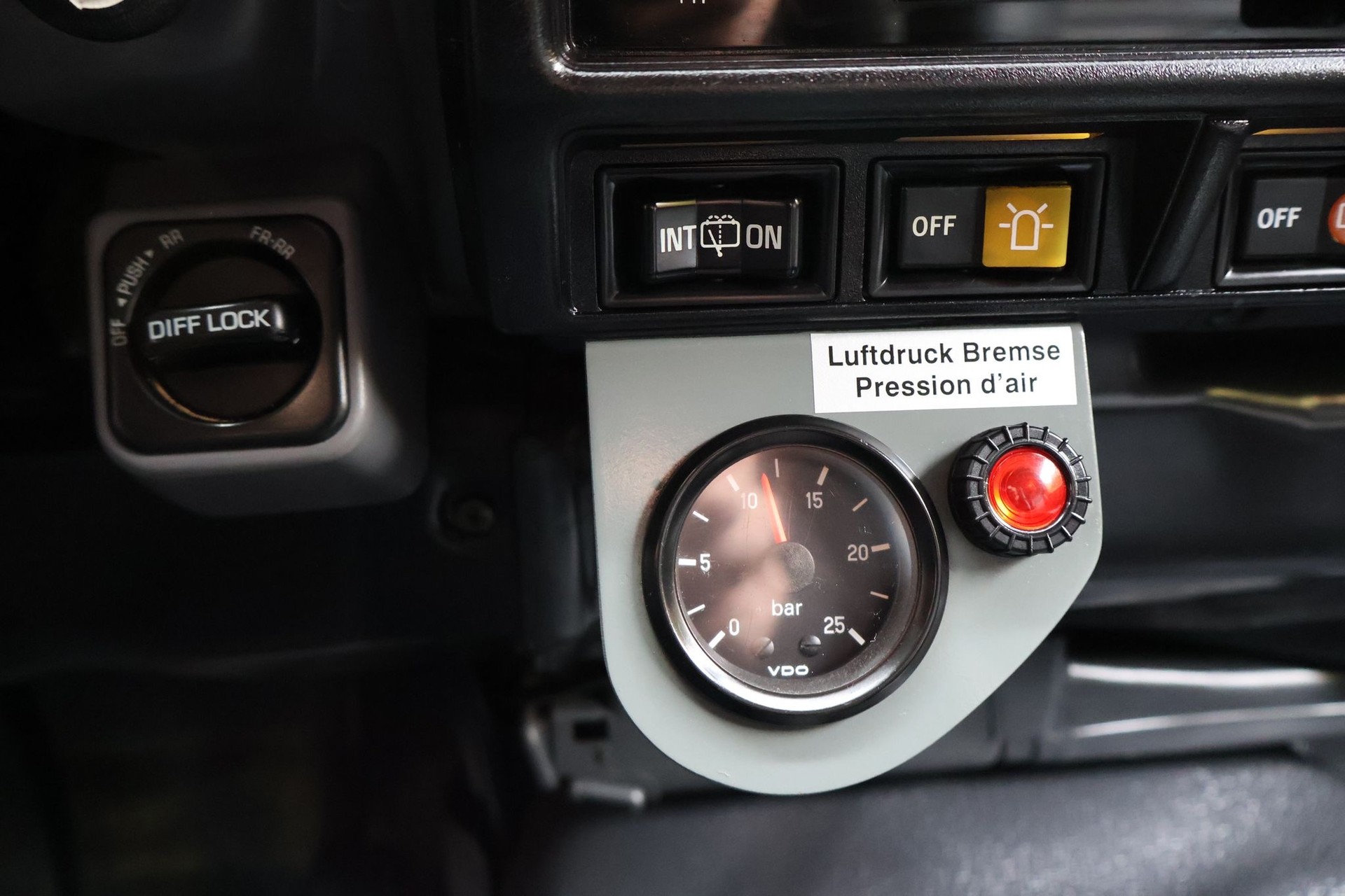 TOYOTA LAND CRUISER-image-13