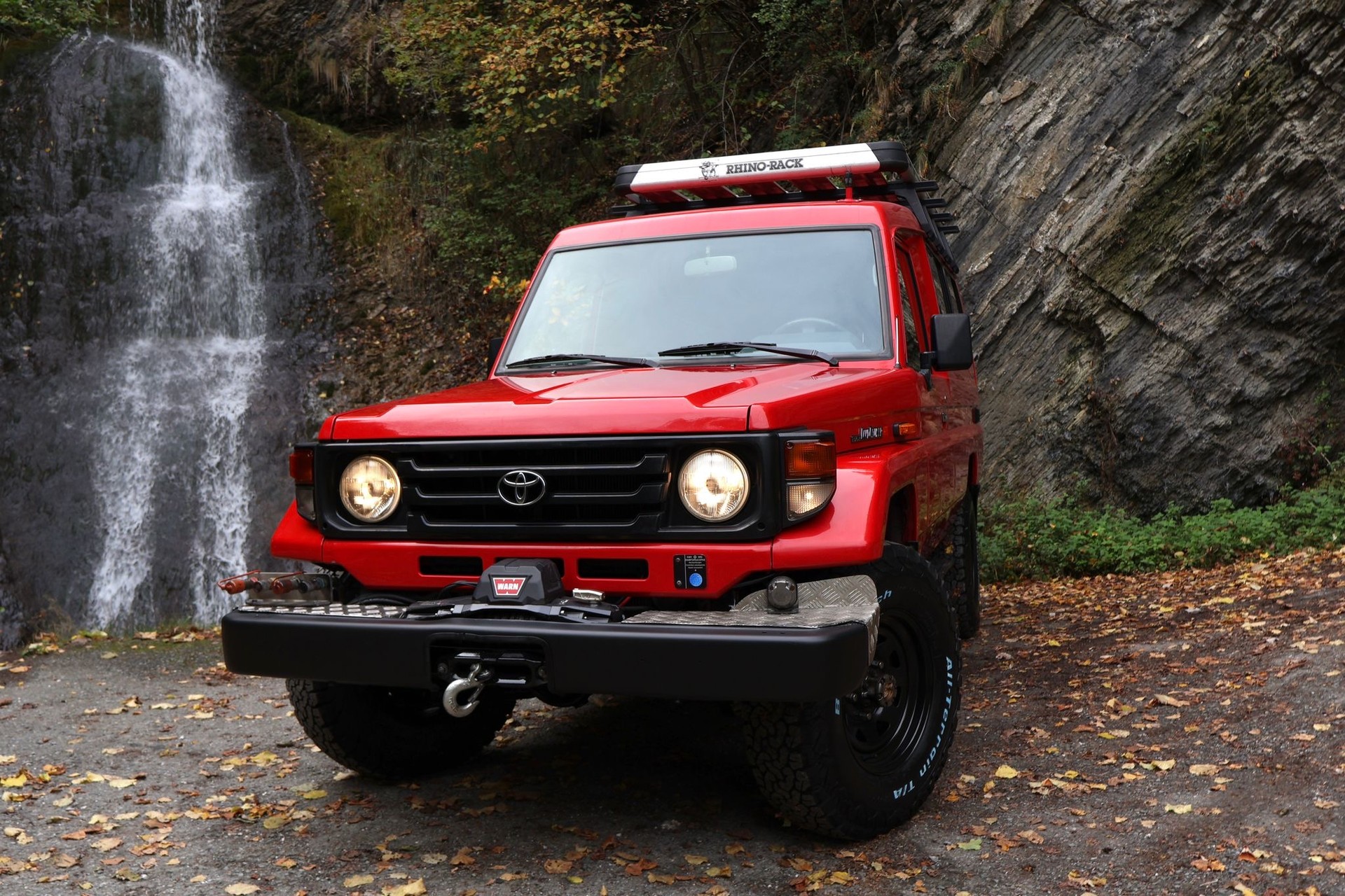 TOYOTA LAND CRUISER-image-1