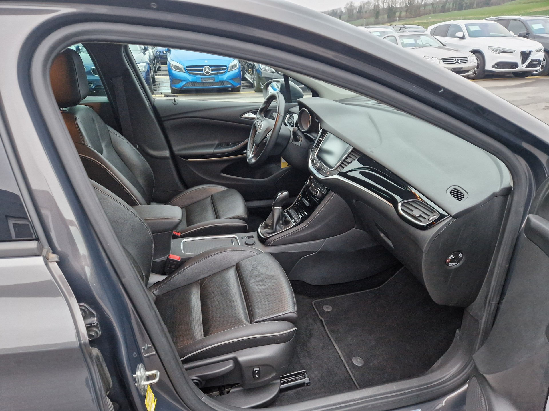 OPEL Astra 1.6i Turbo Dynamic-image-3