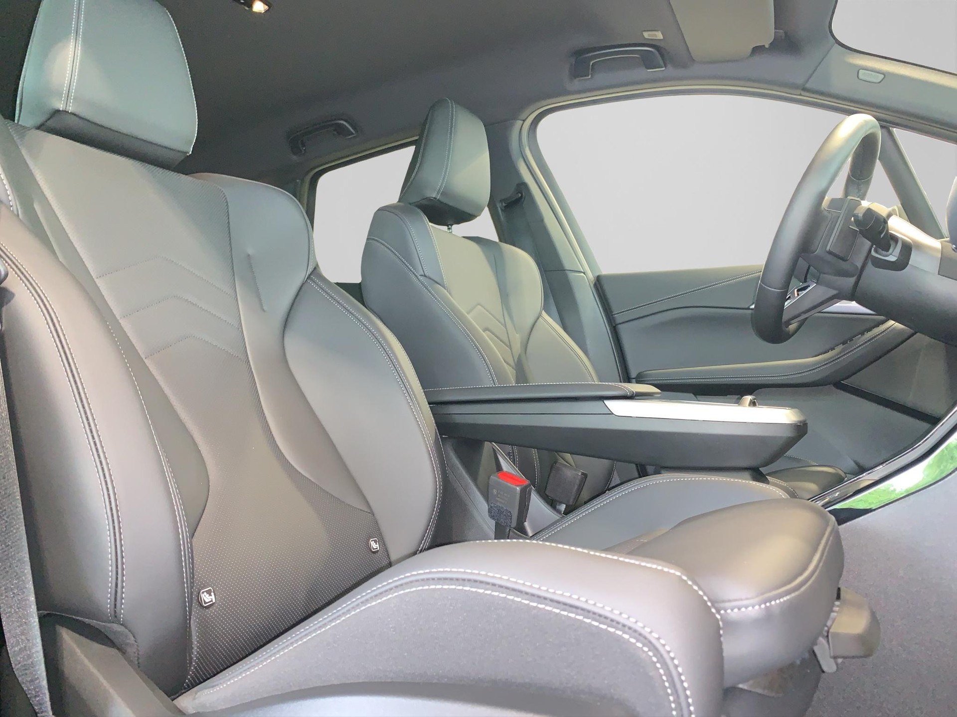 BMW 230e xDrive Active Tourer M Sport-image-17