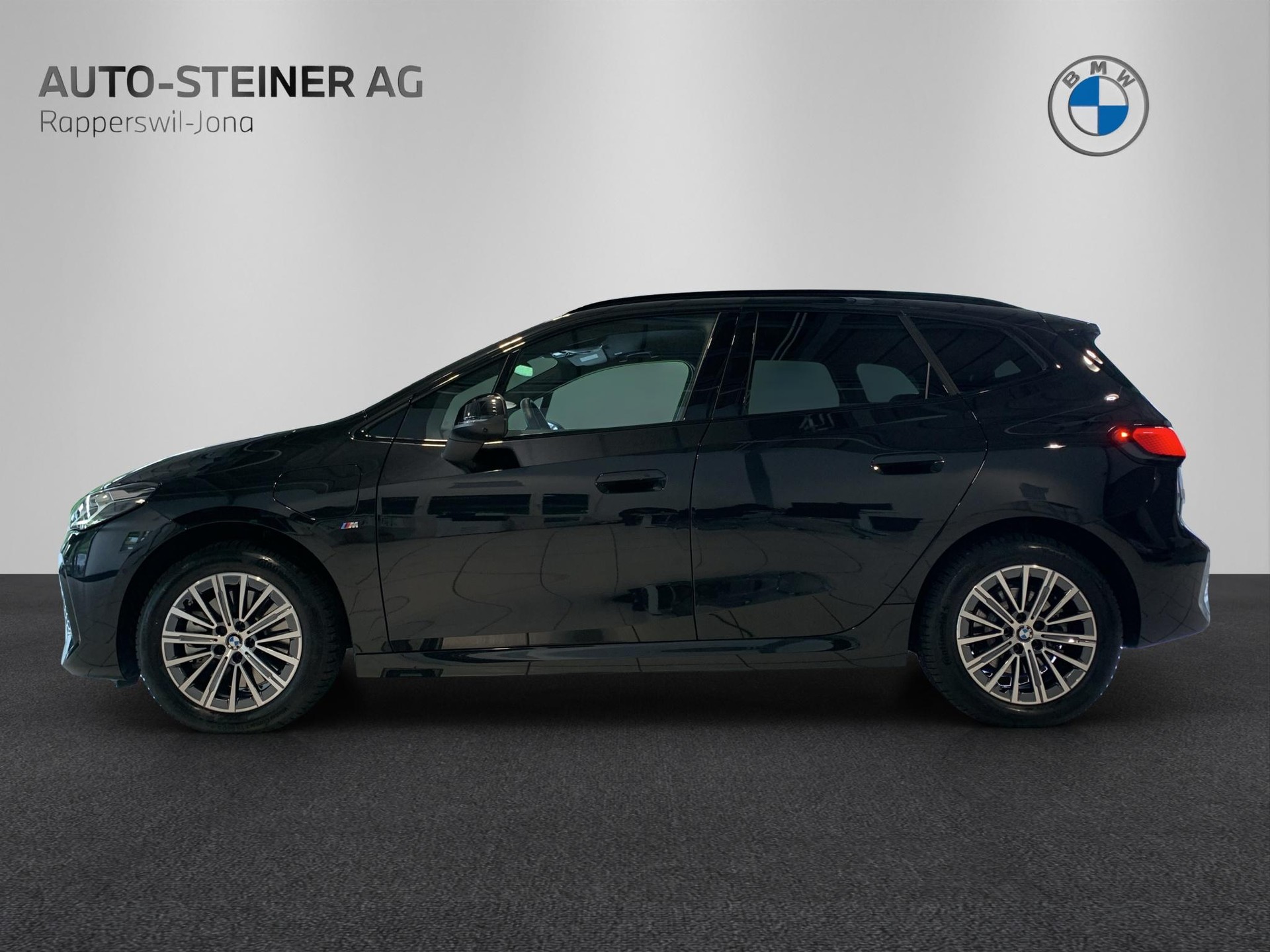 BMW 230e xDrive Active Tourer M Sport-image-1