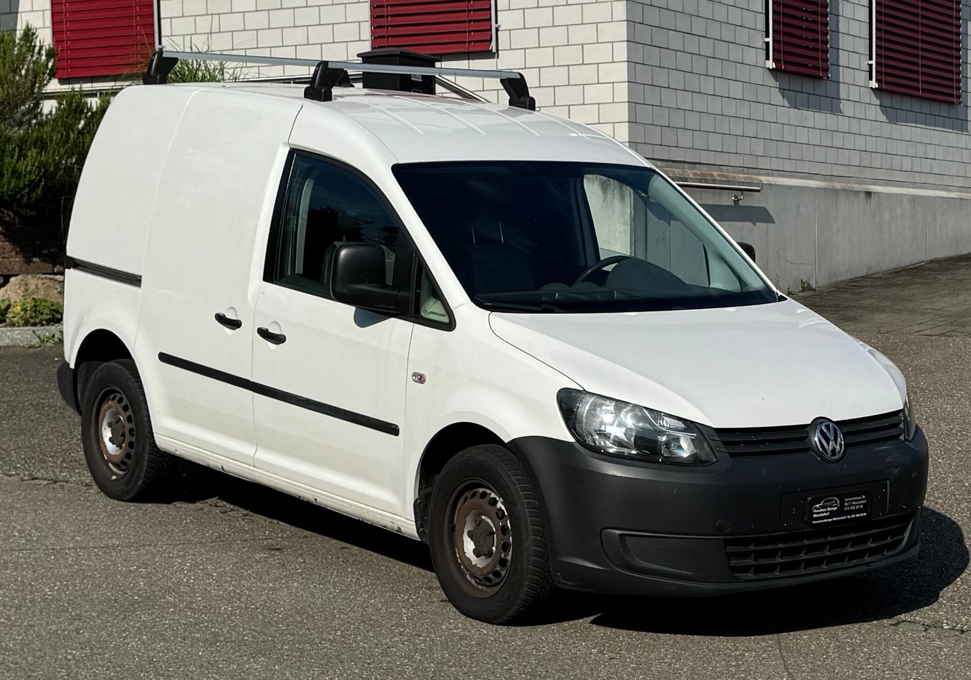VW Caddy 1.6 TDI BlueMotion Technology-image-9