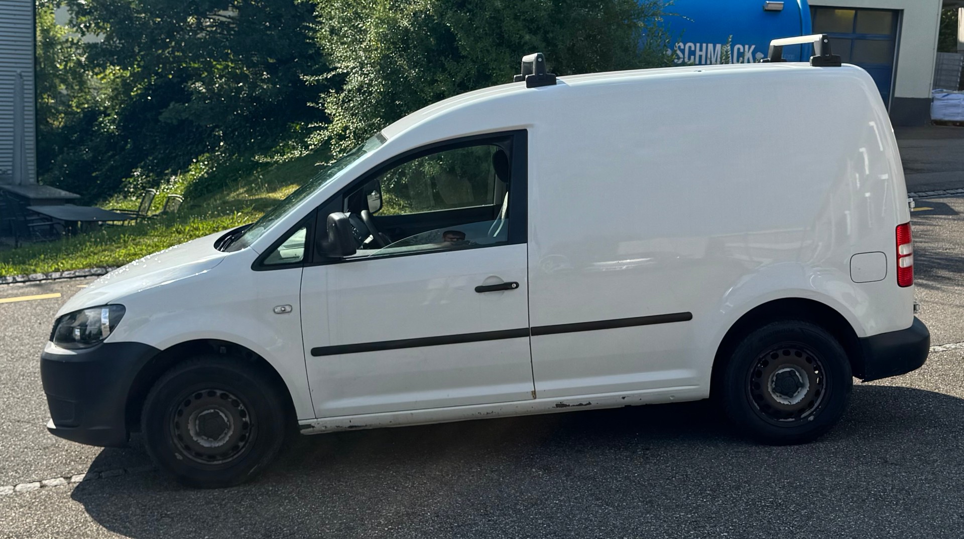 VW Caddy 1.6 TDI BlueMotion Technology-image-2