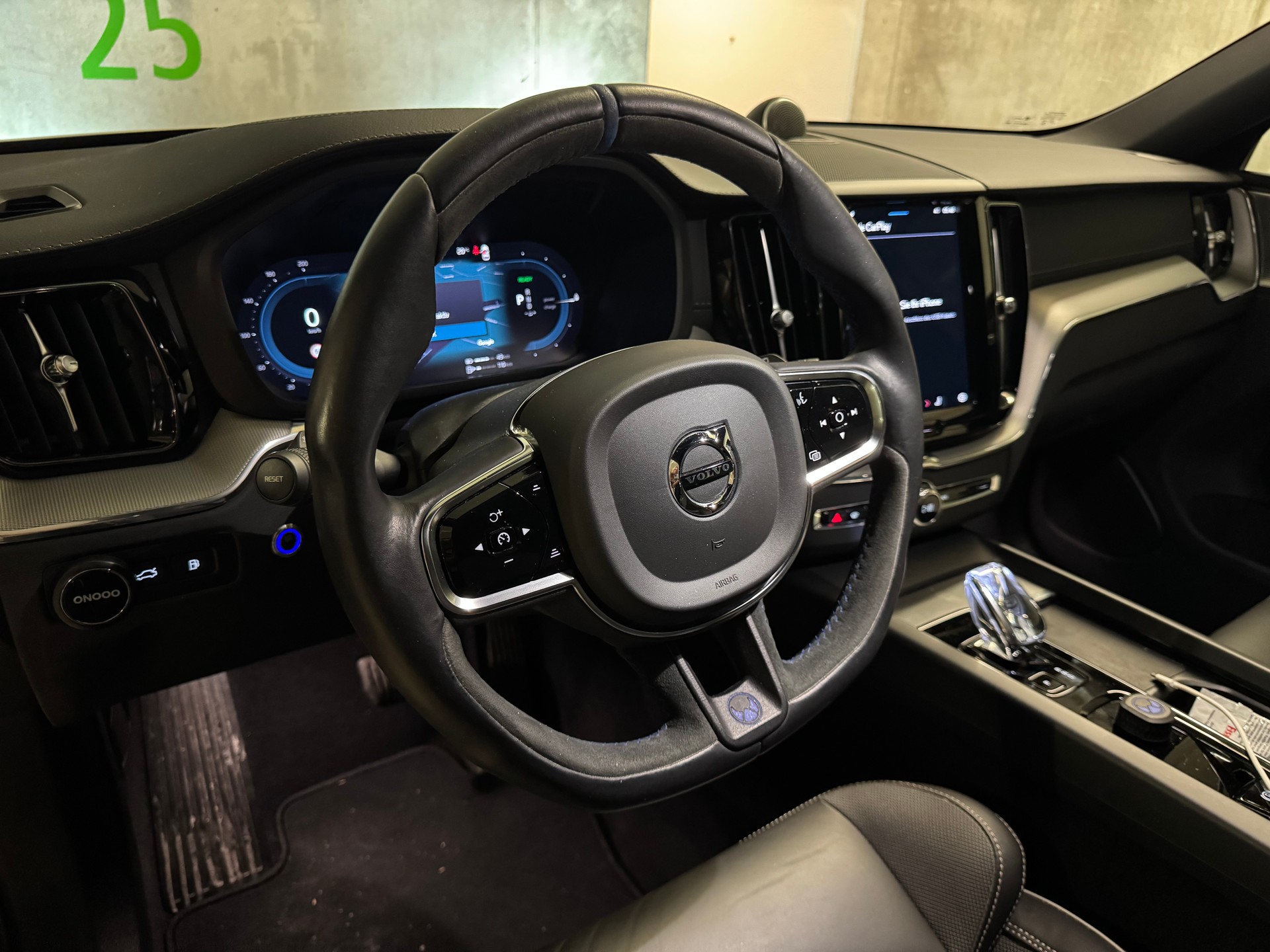VOLVO **HEICO*** XC60 T8 eAWD PluginHybrid Xcentric Geartronic-image-4