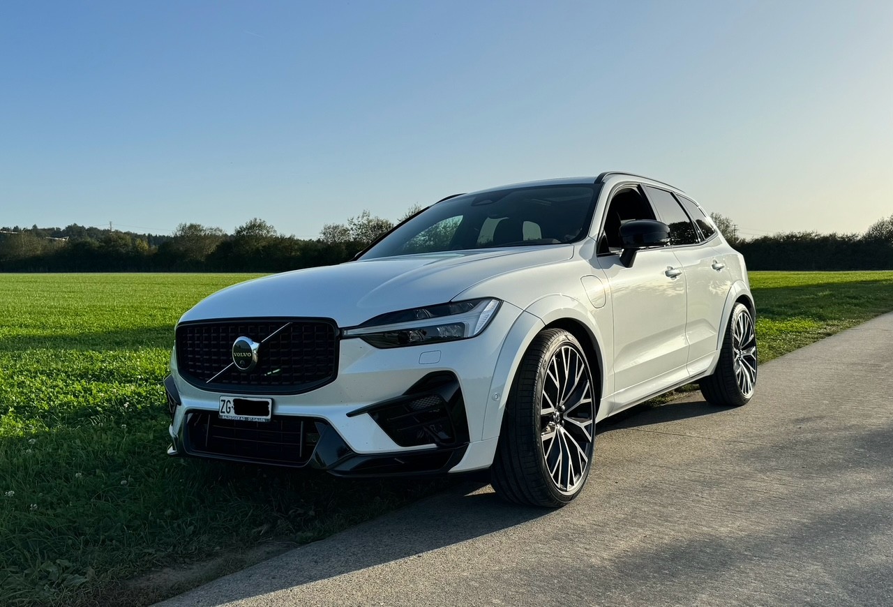 VOLVO **HEICO*** XC60 T8 eAWD PluginHybrid Xcentric Geartronic-image-0