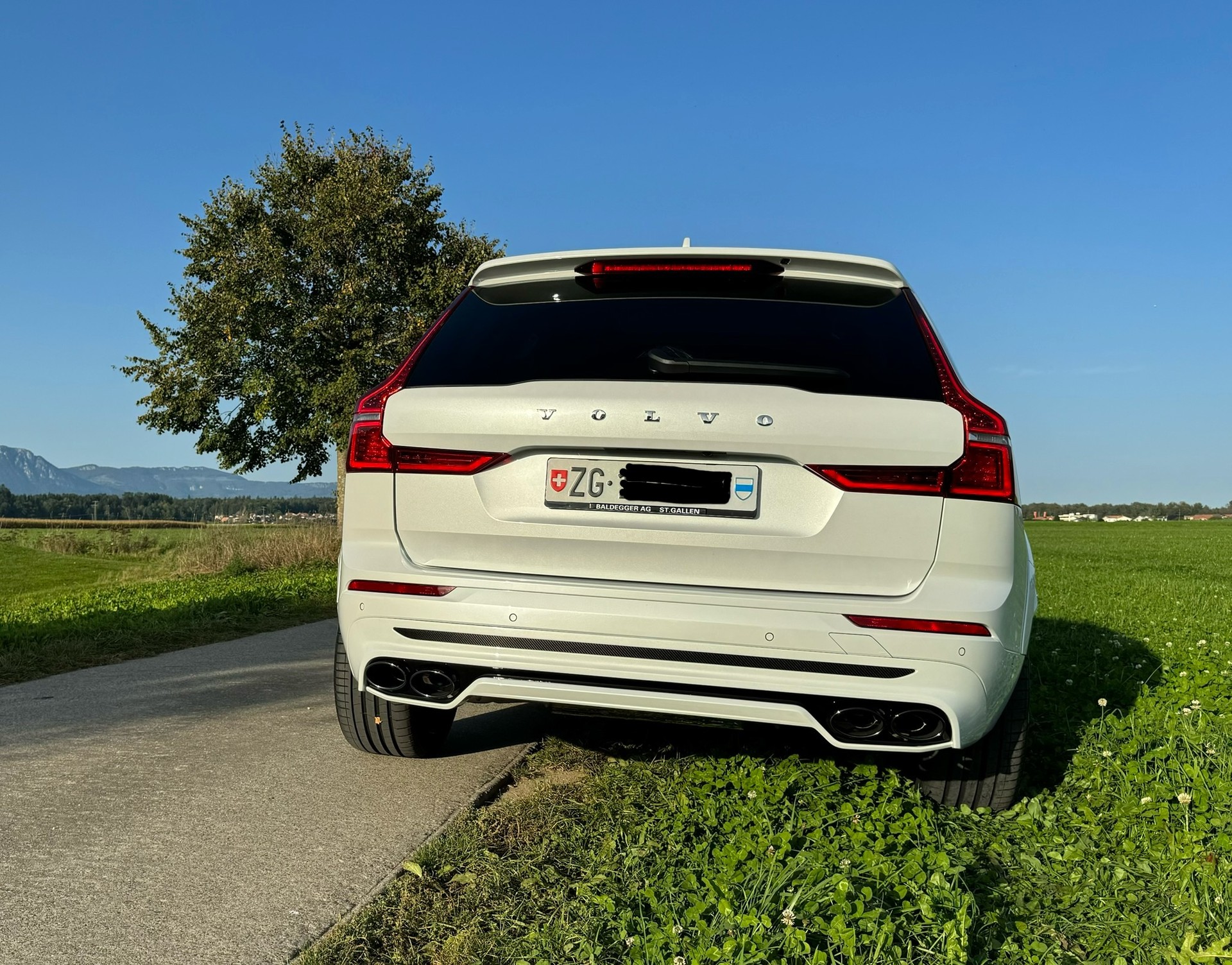 VOLVO **HEICO*** XC60 T8 eAWD PluginHybrid Xcentric Geartronic-image-2