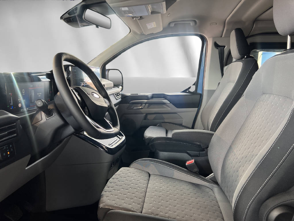 FORD Transit C Nugget 320 L1 2.0 EcoBlue 150 Titanium-image-3