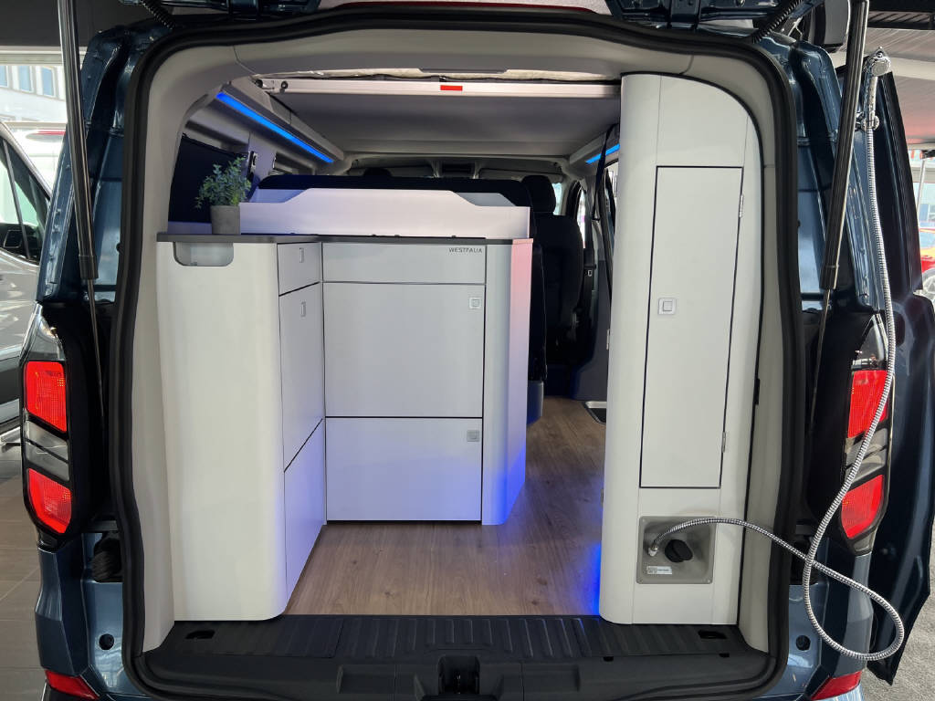 FORD Transit C Nugget 320 L1 2.0 EcoBlue 150 Titanium-image-9