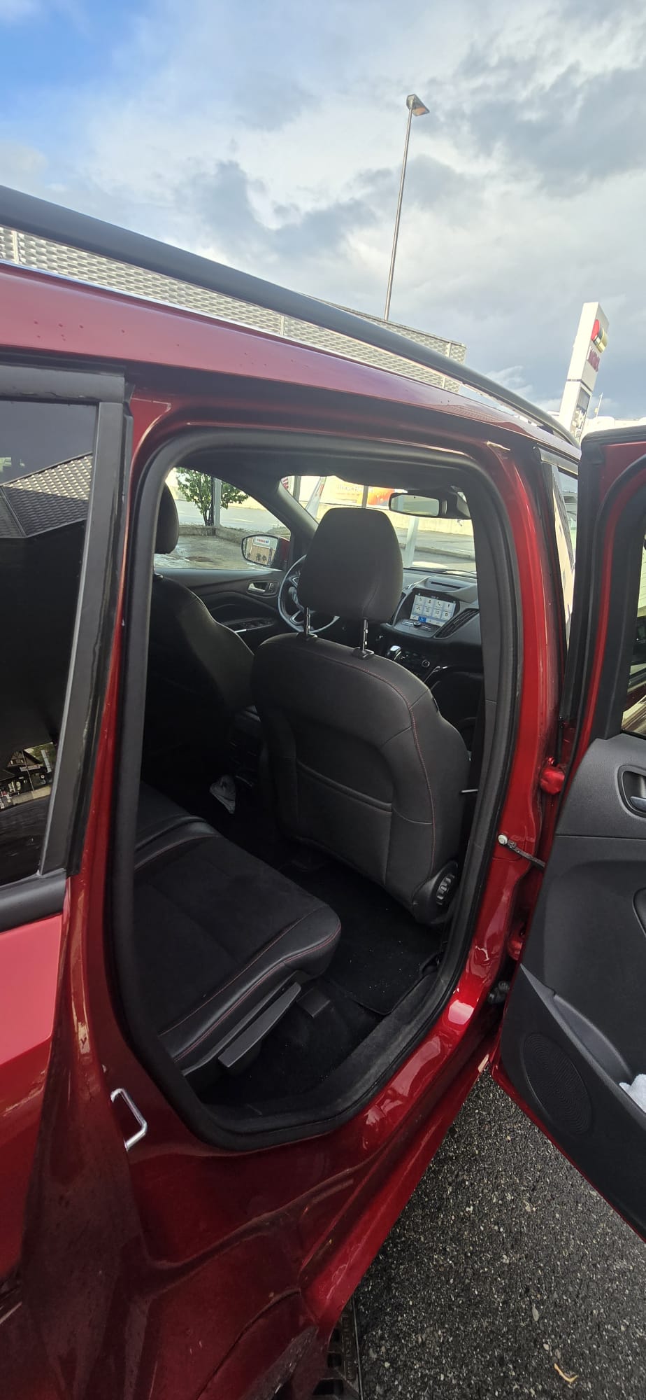 FORD Kuga 2.0 TDCi ST Line High 4WD PowerShift-image-7