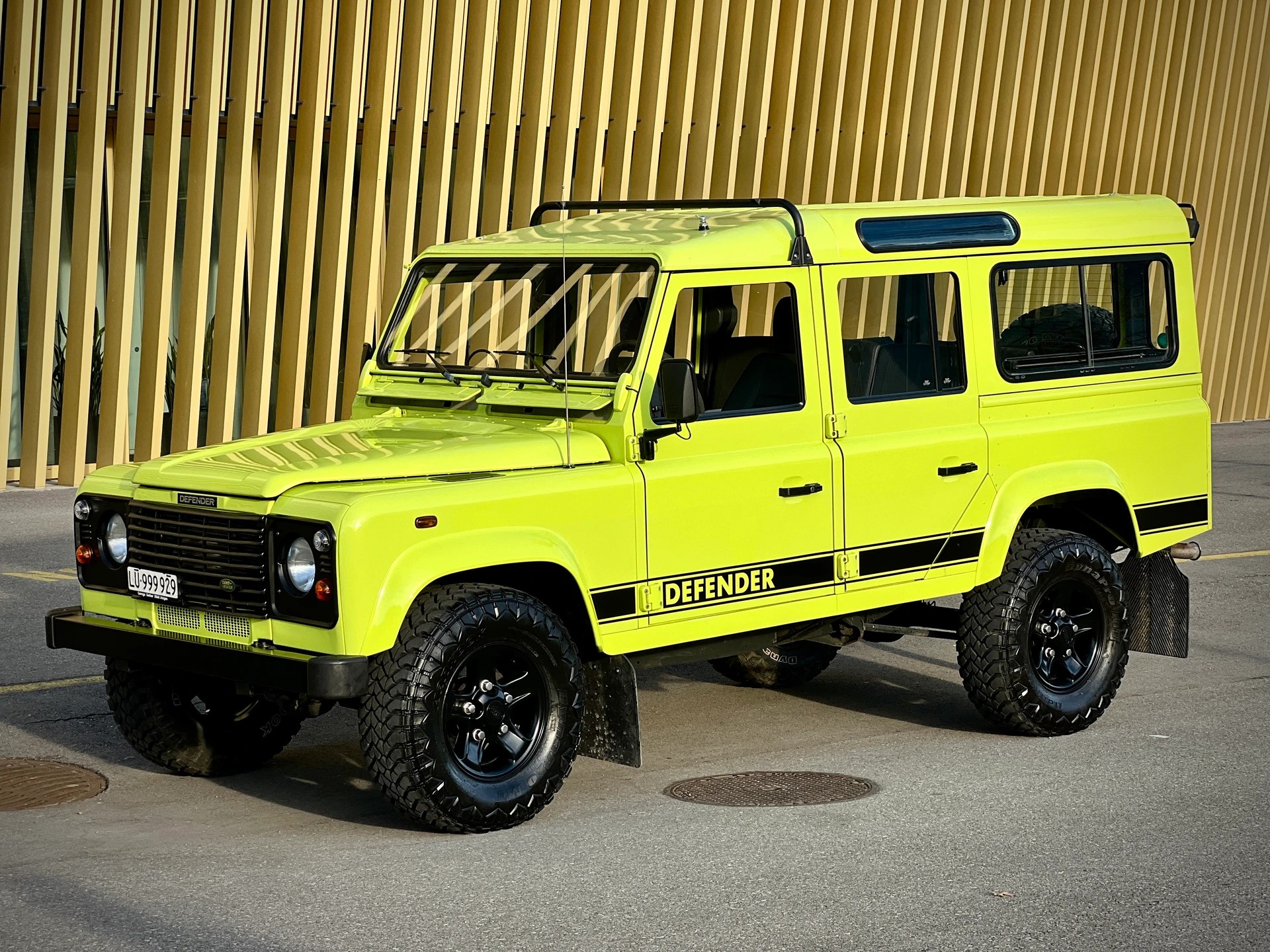 LAND ROVER Defender 110 SW 2.5 Td5
