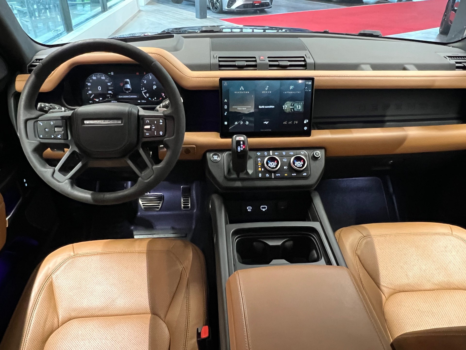 LAND ROVER Defender 110 525 V8 5.0 AT8-image-17