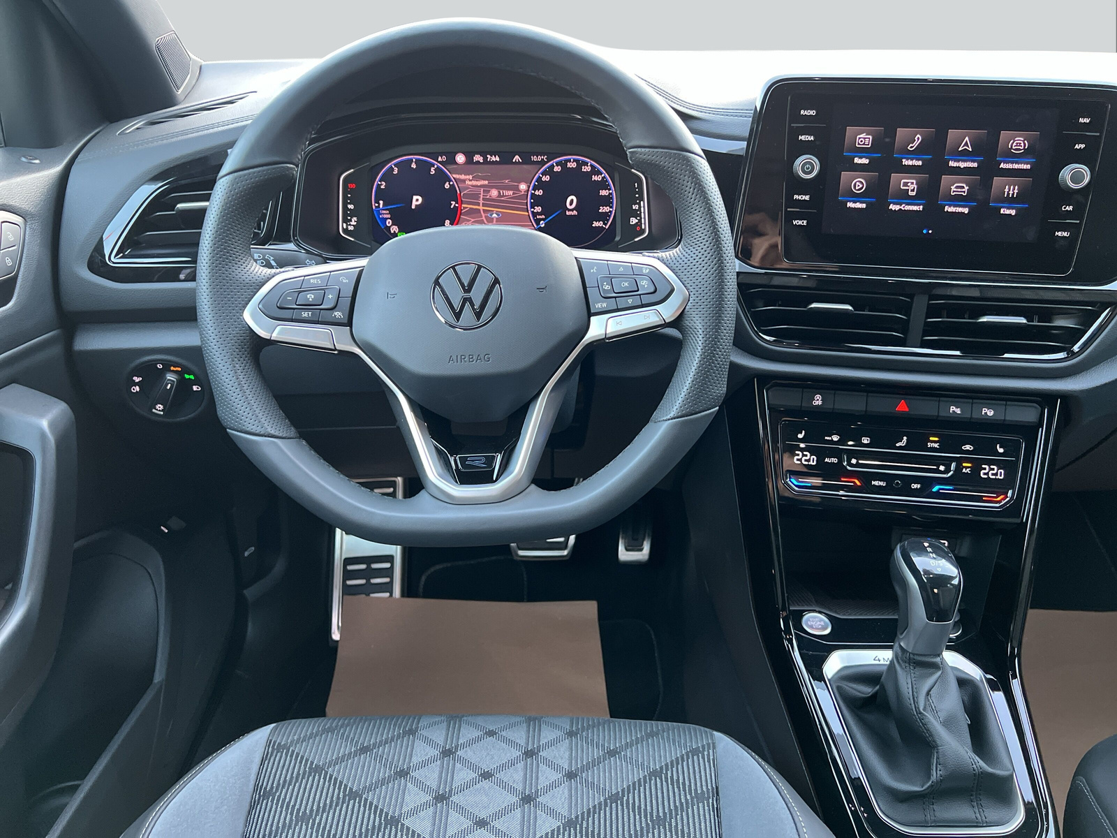VW T-Roc 2.0 TSI R-Line DSG 4Motion-image-13
