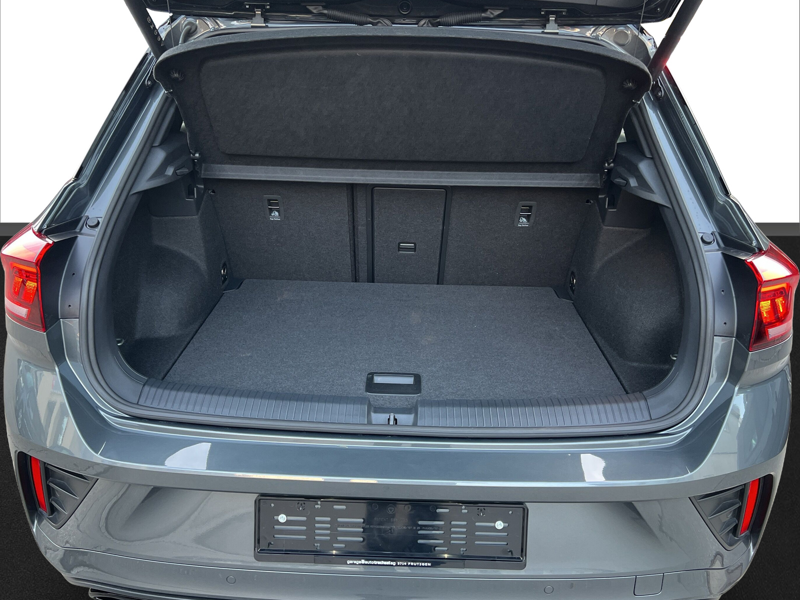 VW T-Roc 2.0 TSI R-Line DSG 4Motion-image-18
