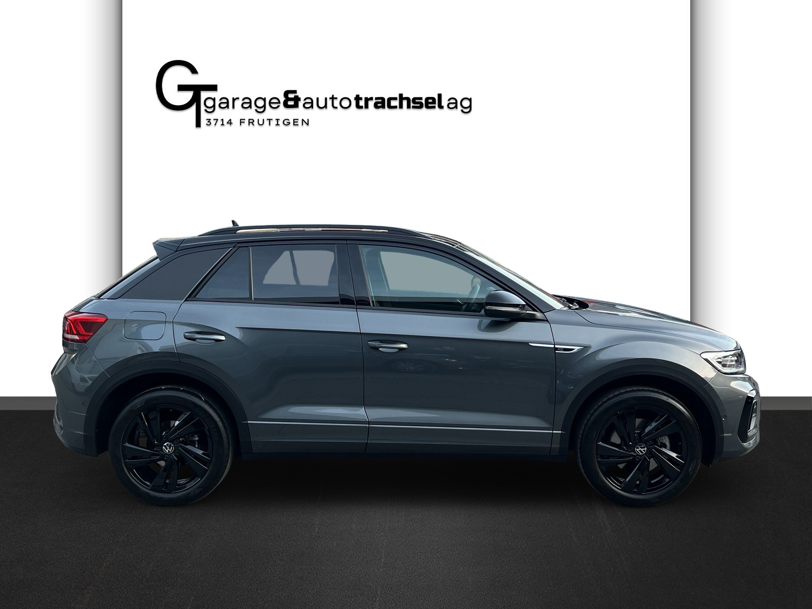 VW T-Roc 2.0 TSI R-Line DSG 4Motion-image-5