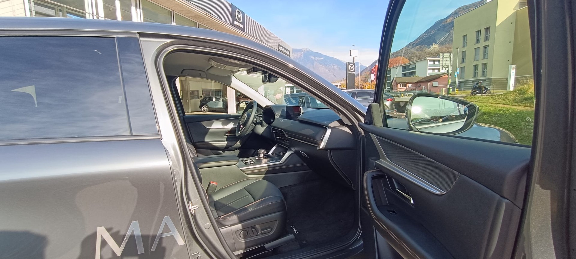 MAZDA CX-60 e-Skyactiv PHEV 327 AWD Homura-image-3