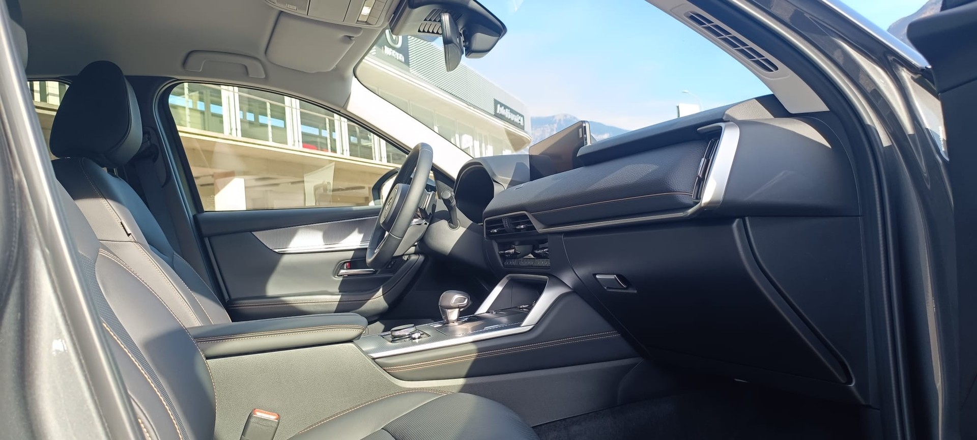 MAZDA CX-60 e-Skyactiv PHEV 327 AWD Homura-image-6