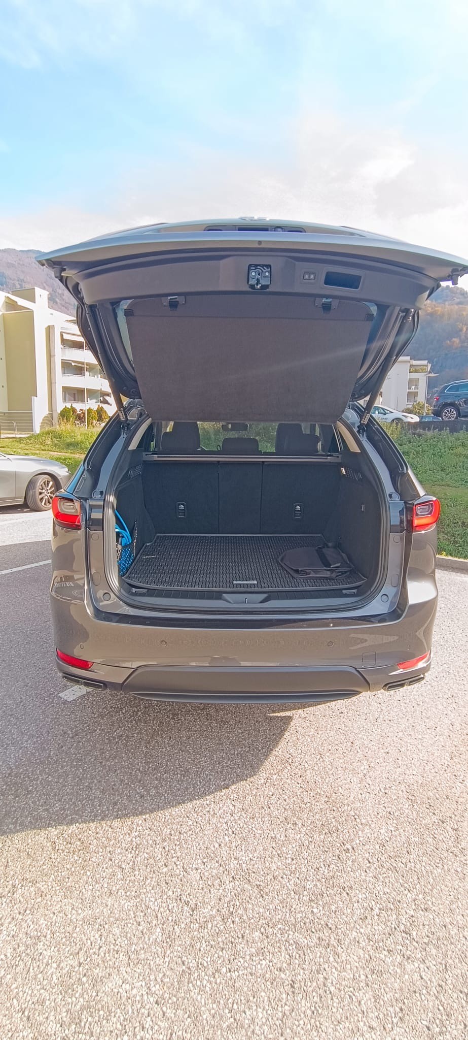 MAZDA CX-60 e-Skyactiv PHEV 327 AWD Homura-image-4