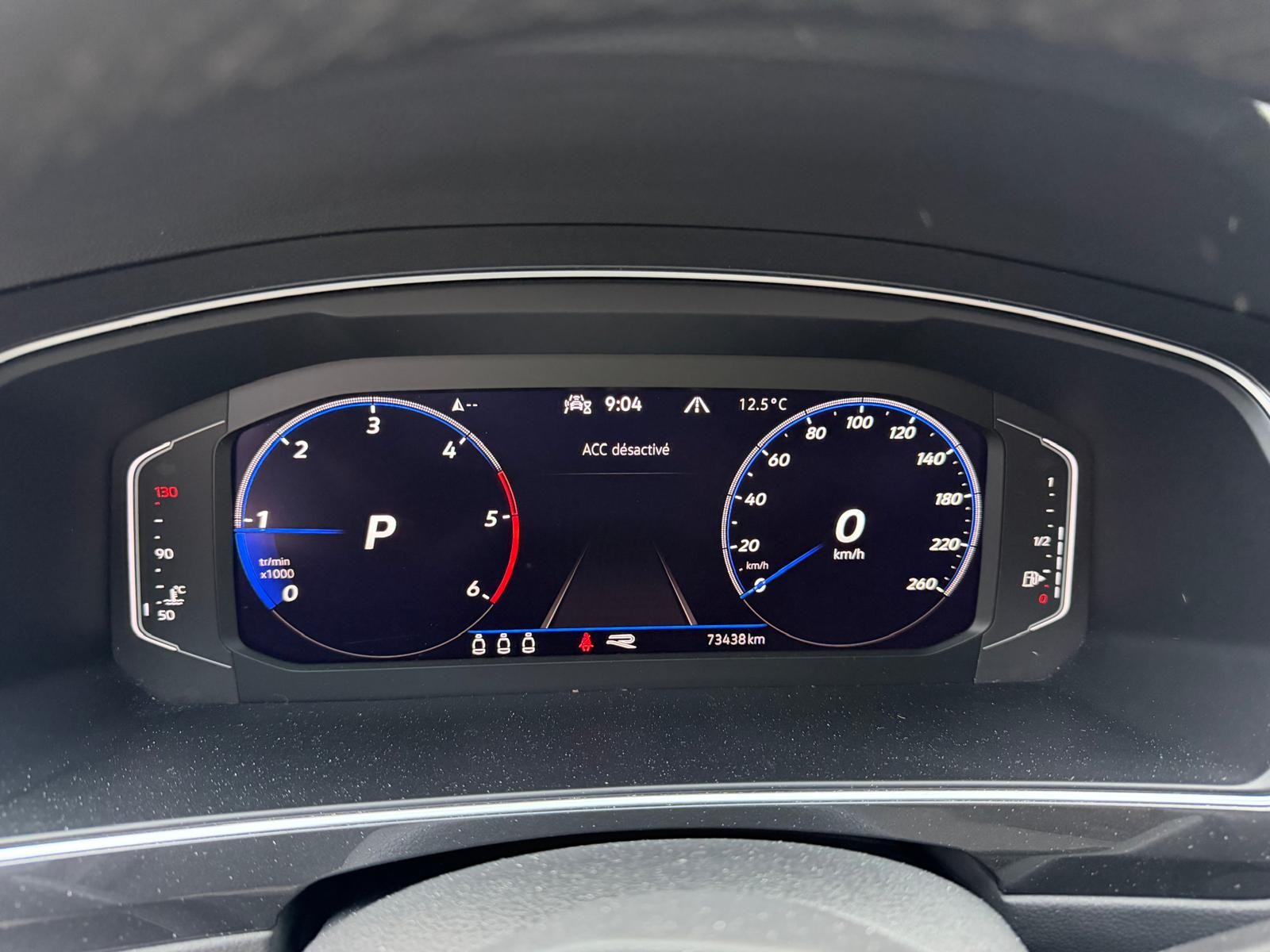 VW Tiguan 2.0 TDI SCR R-Line 4Motion DSG-image-9