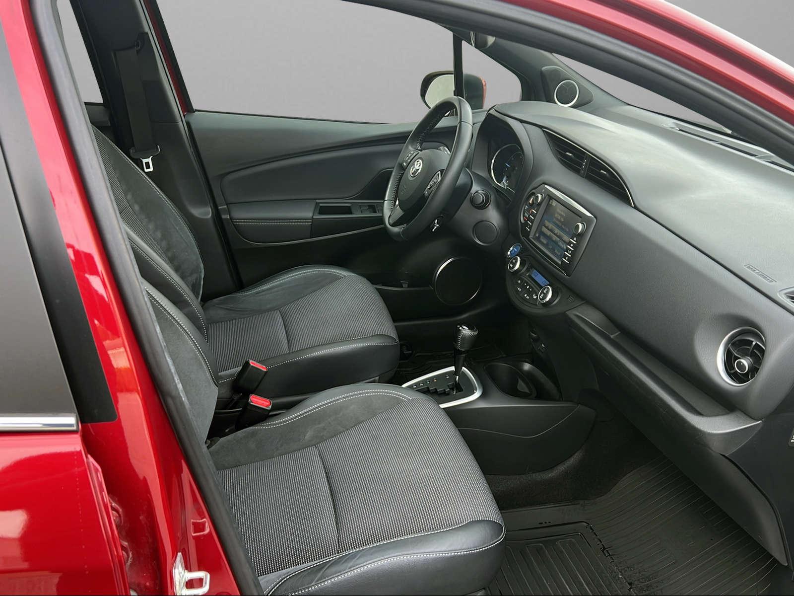 TOYOTA Yaris 1.5 VVT-i HSD Premium-image-7