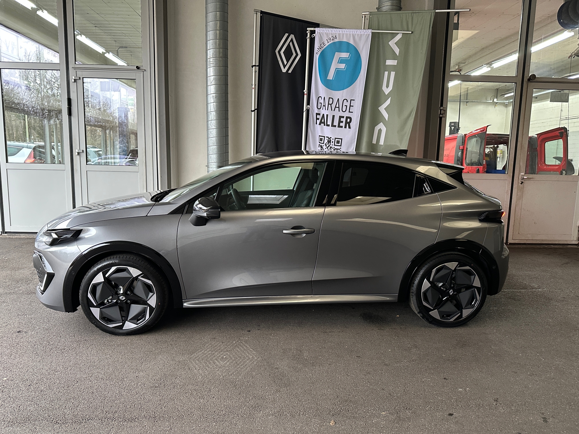 RENAULT Clio 1.8 E-Tech techno-image-1