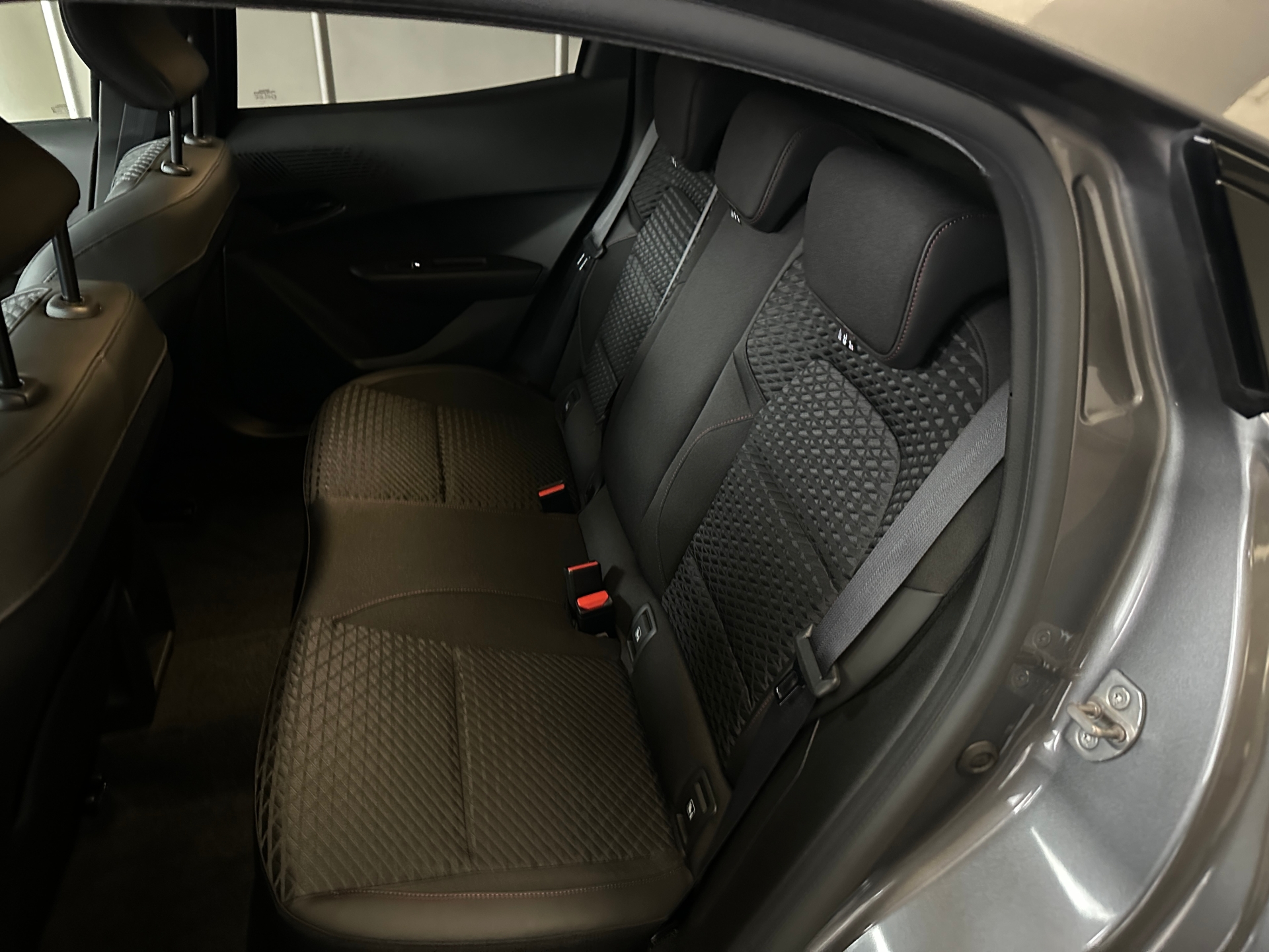 RENAULT Clio 1.8 E-Tech techno-image-10