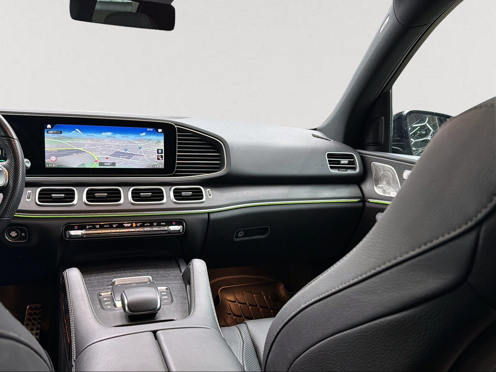 MERCEDES-BENZ GLE 450 4Matic AMG Line 9G-Tronic-image-7