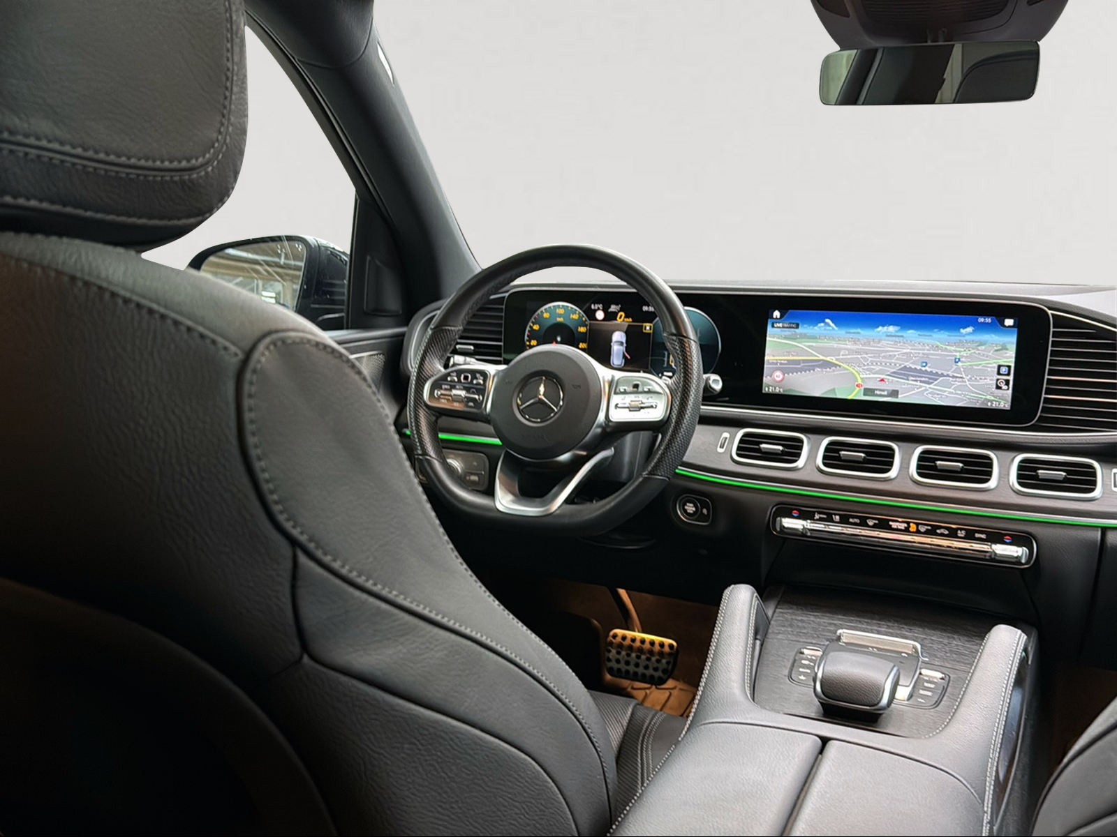 MERCEDES-BENZ GLE 450 4Matic AMG Line 9G-Tronic-image-6