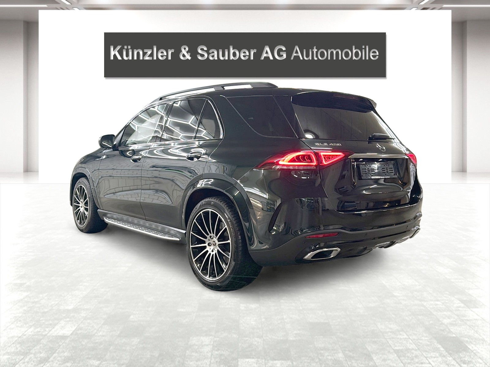 MERCEDES-BENZ GLE 450 4Matic AMG Line 9G-Tronic-image-21