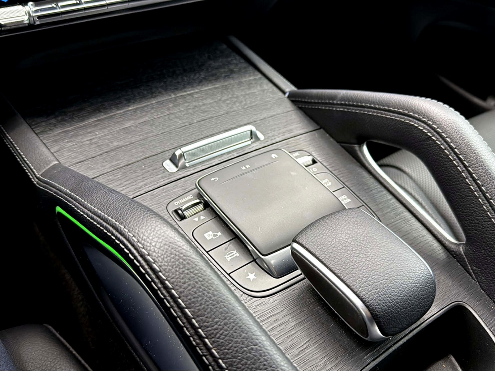 MERCEDES-BENZ GLE 450 4Matic AMG Line 9G-Tronic-image-17