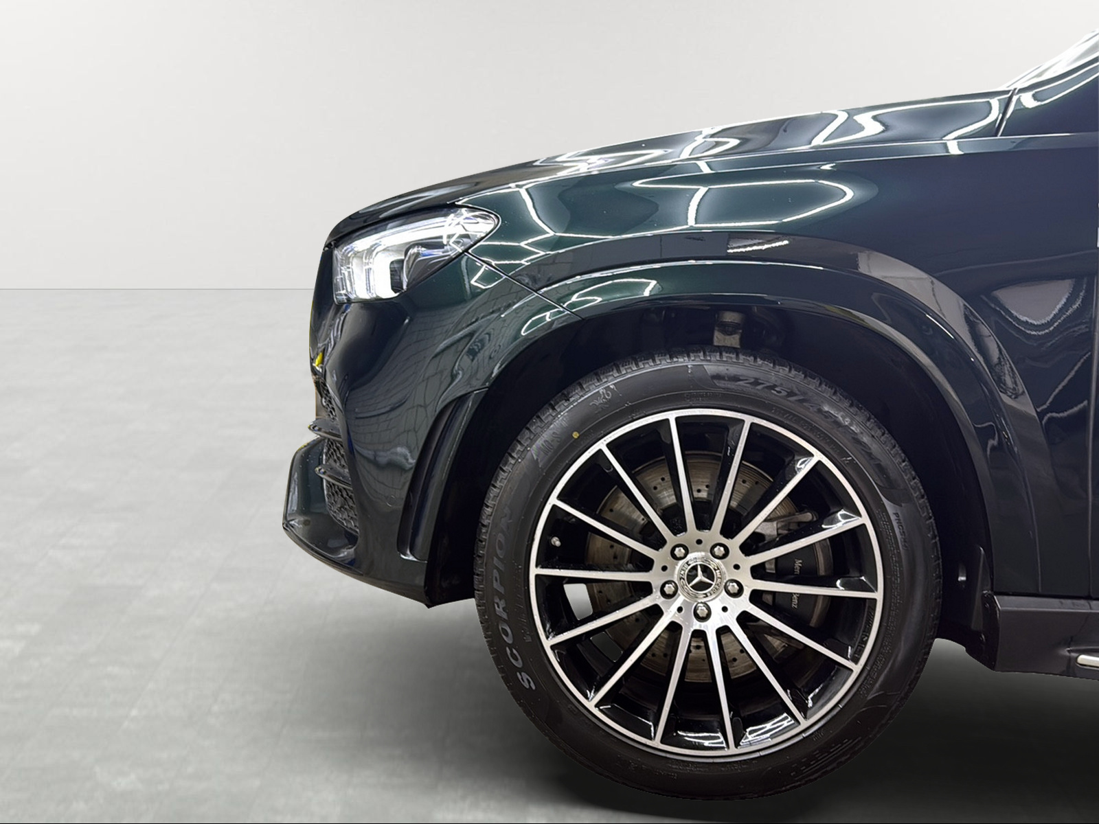 MERCEDES-BENZ GLE 450 4Matic AMG Line 9G-Tronic-image-2