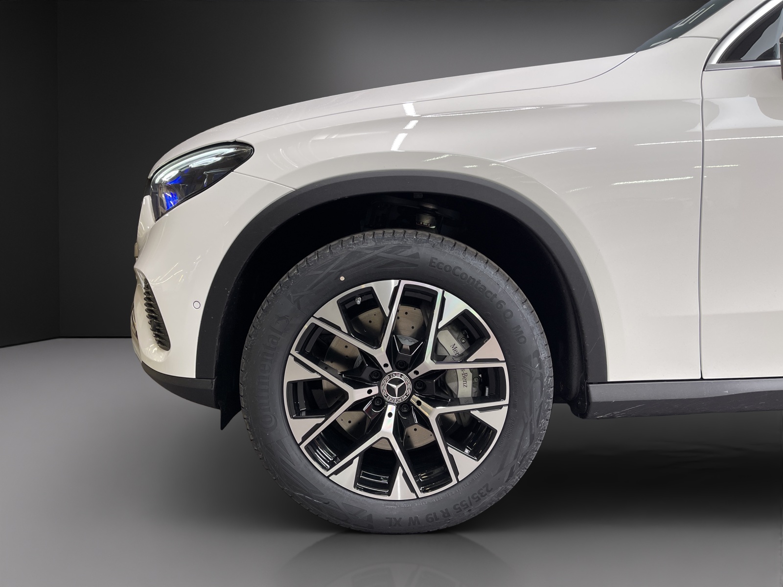 MERCEDES-BENZ GLC 300 de 4MATIC Coupé with EQ Hybrid-image-5