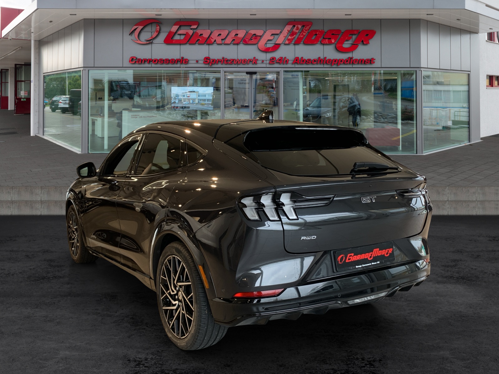FORD Mustang Mach-E Extended GT AWD-image-3
