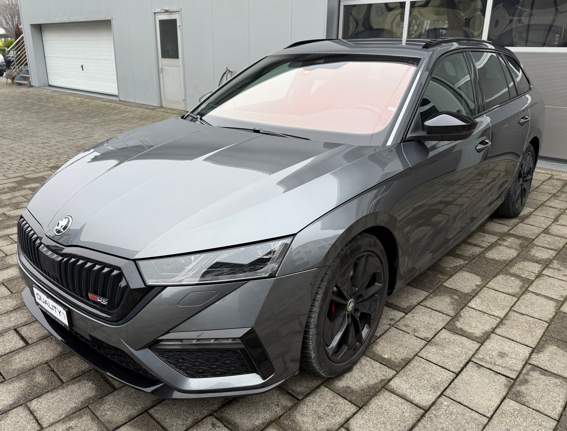 SKODA Octavia Combi 2.0 TSI DSG RS
