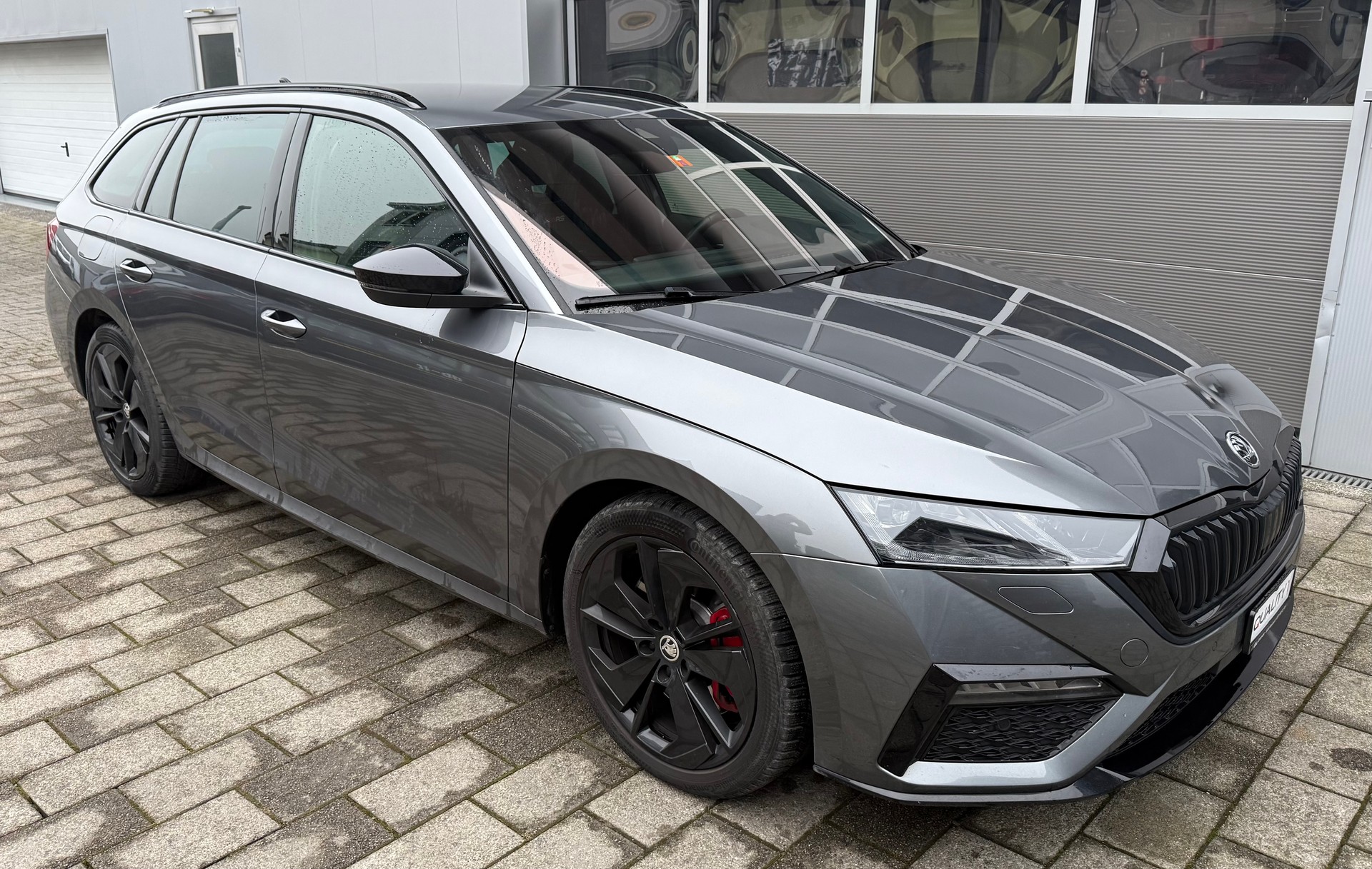 SKODA Octavia Combi 2.0 TSI DSG RS-image-6
