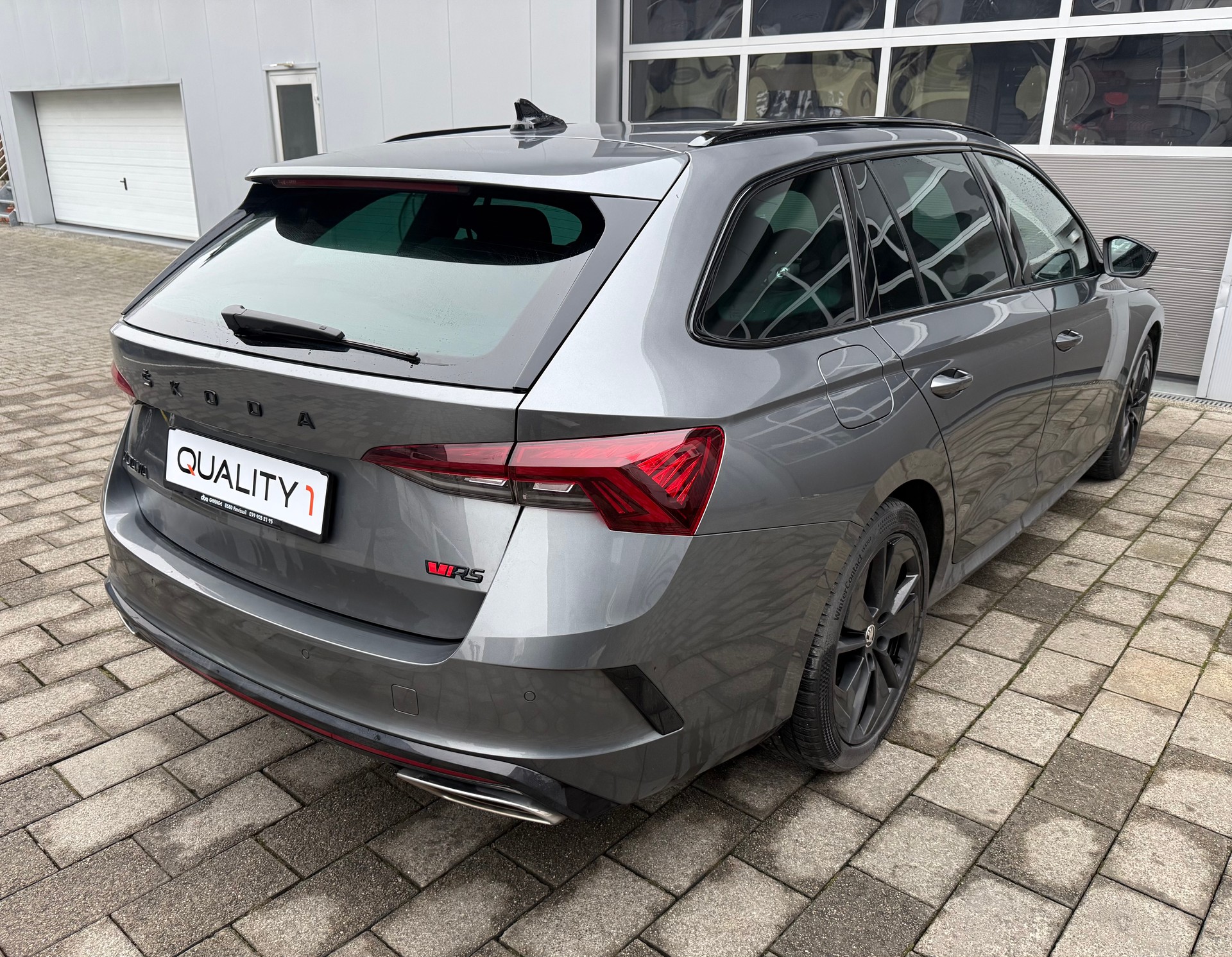 SKODA Octavia Combi 2.0 TSI DSG RS-image-7