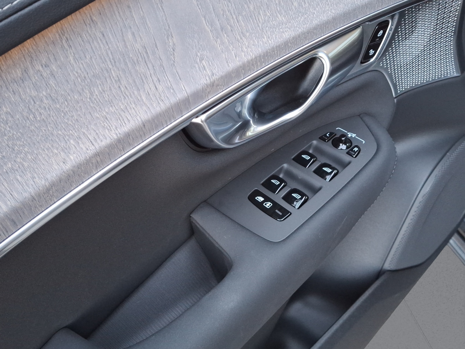 Image VOLVO XC90 XC90 T8 eAWD PluginHybrid Ultra Dark Xclusive Geartronic