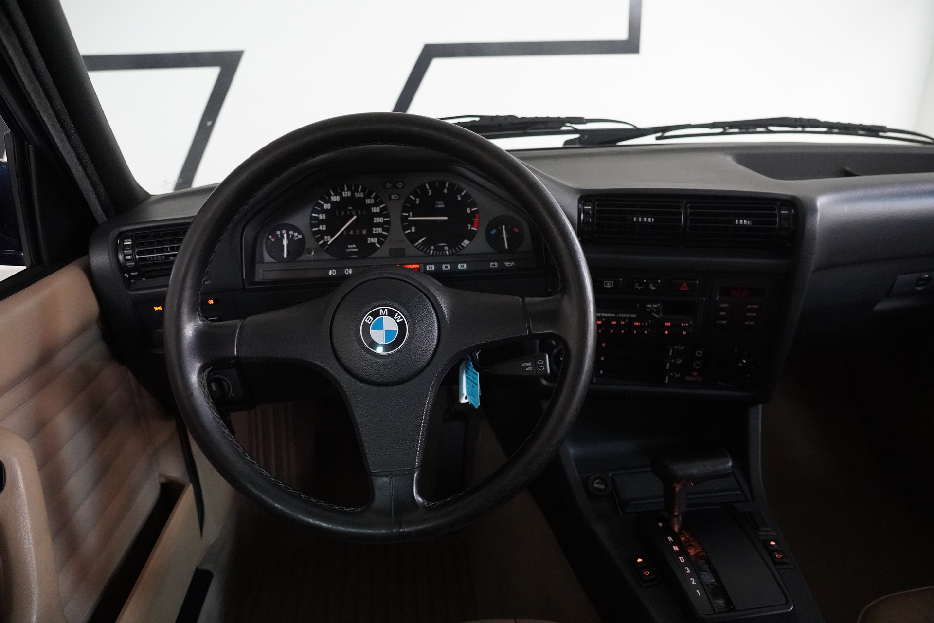 BMW 325iX A Touring-image-21