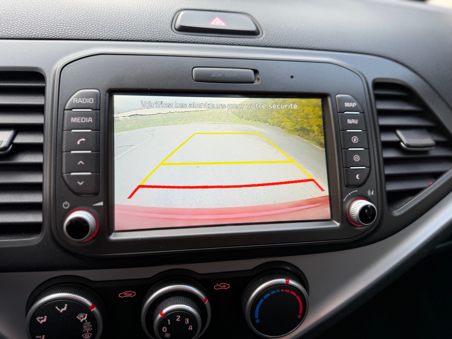 KIA Picanto 1.2 CVVT Swiss Champion-image-11