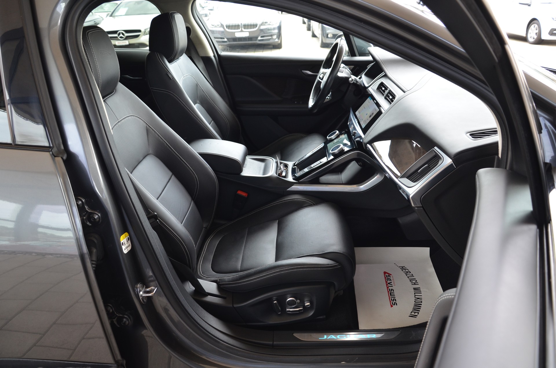 JAGUAR I-Pace EV400 HSE AWD*Frisch ab MFK,1 Jahr oder 20'000km Garantie*-image-12