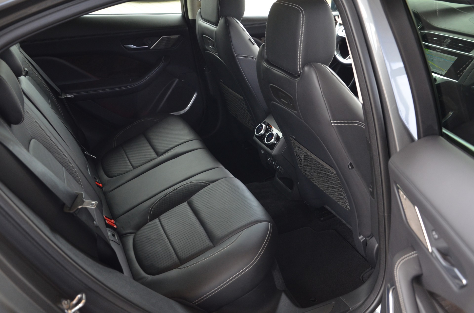 JAGUAR I-Pace EV400 HSE AWD*Frisch ab MFK,1 Jahr oder 20'000km Garantie*-image-13