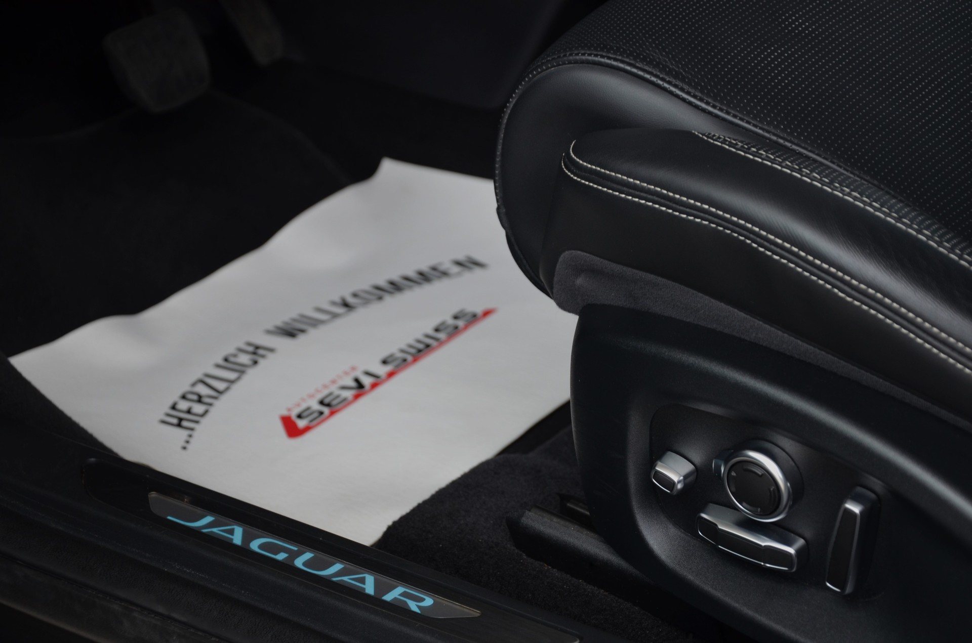 JAGUAR I-Pace EV400 HSE AWD*Frisch ab MFK,1 Jahr oder 20'000km Garantie*-image-16