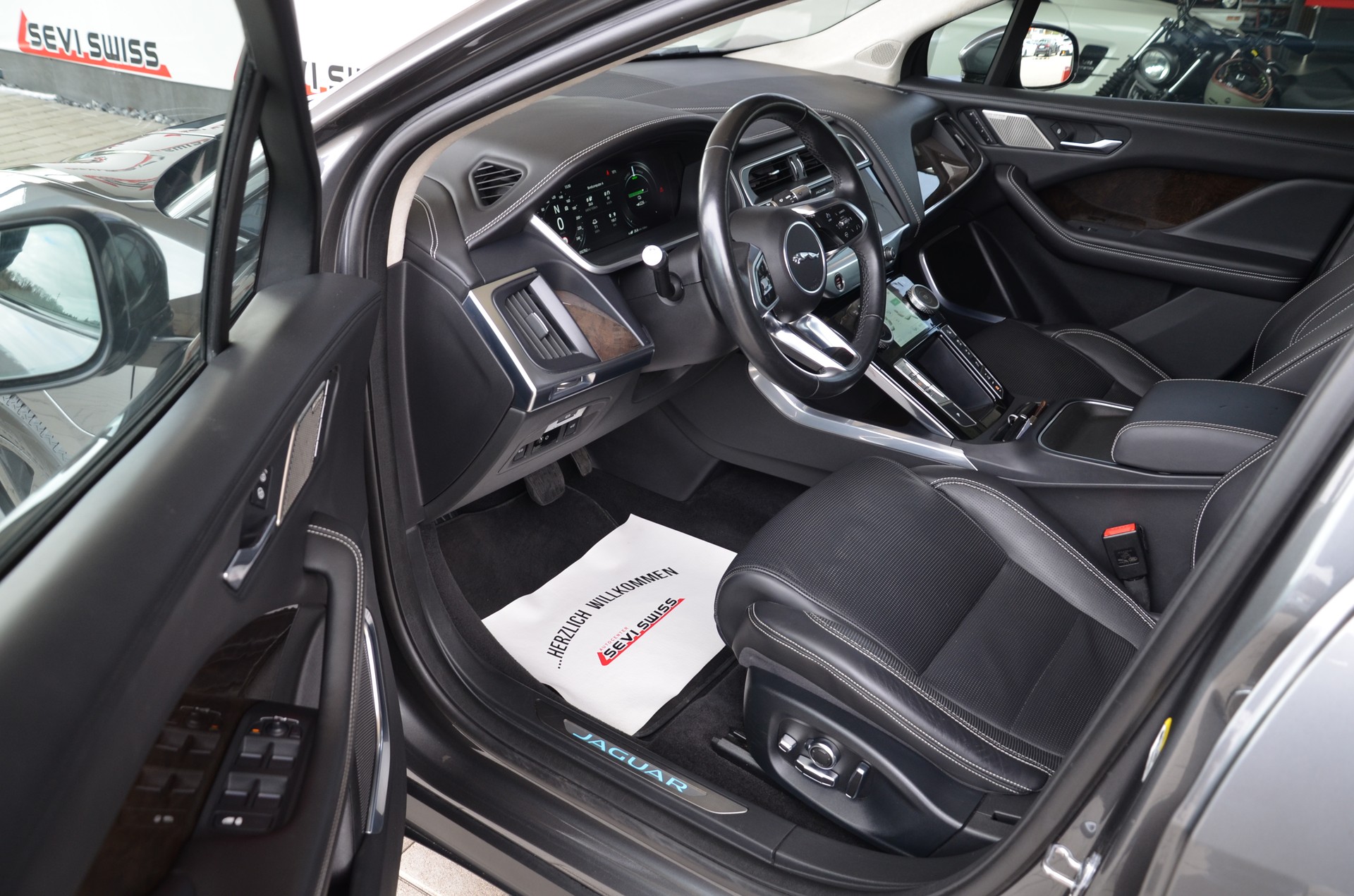 JAGUAR I-Pace EV400 HSE AWD*Frisch ab MFK,1 Jahr oder 20'000km Garantie*-image-9