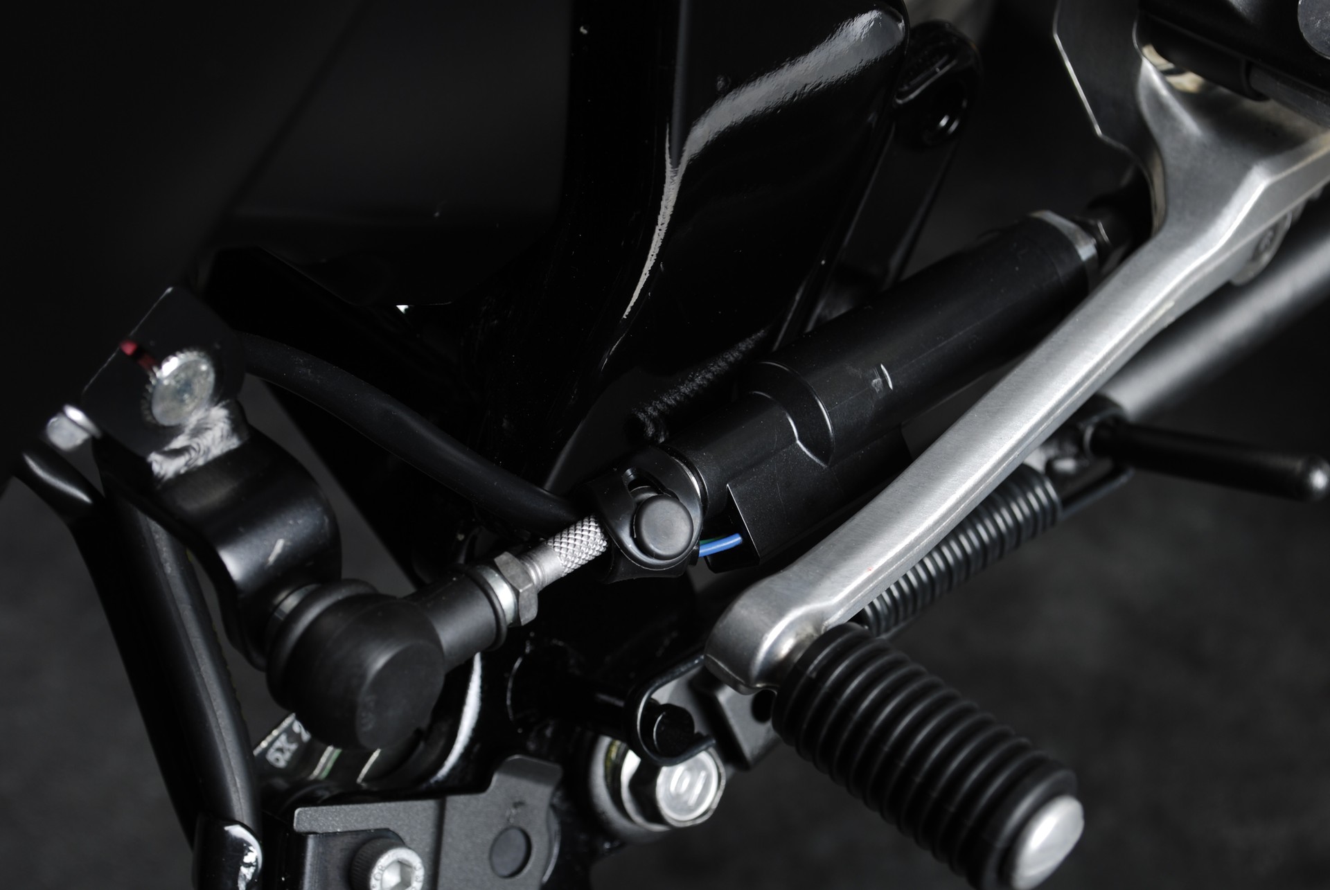 KAWASAKI Z 900 RS SE MY26-image-10