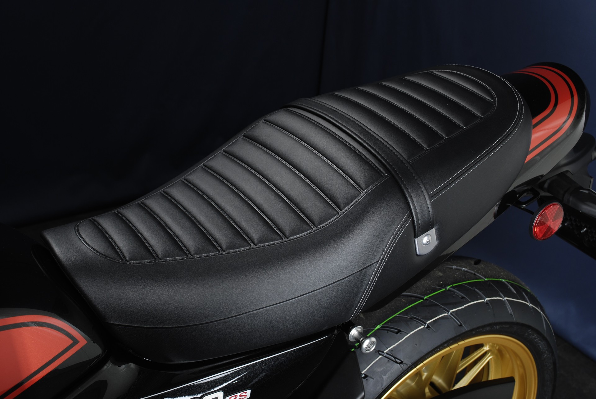 KAWASAKI Z 900 RS SE MY26-image-9