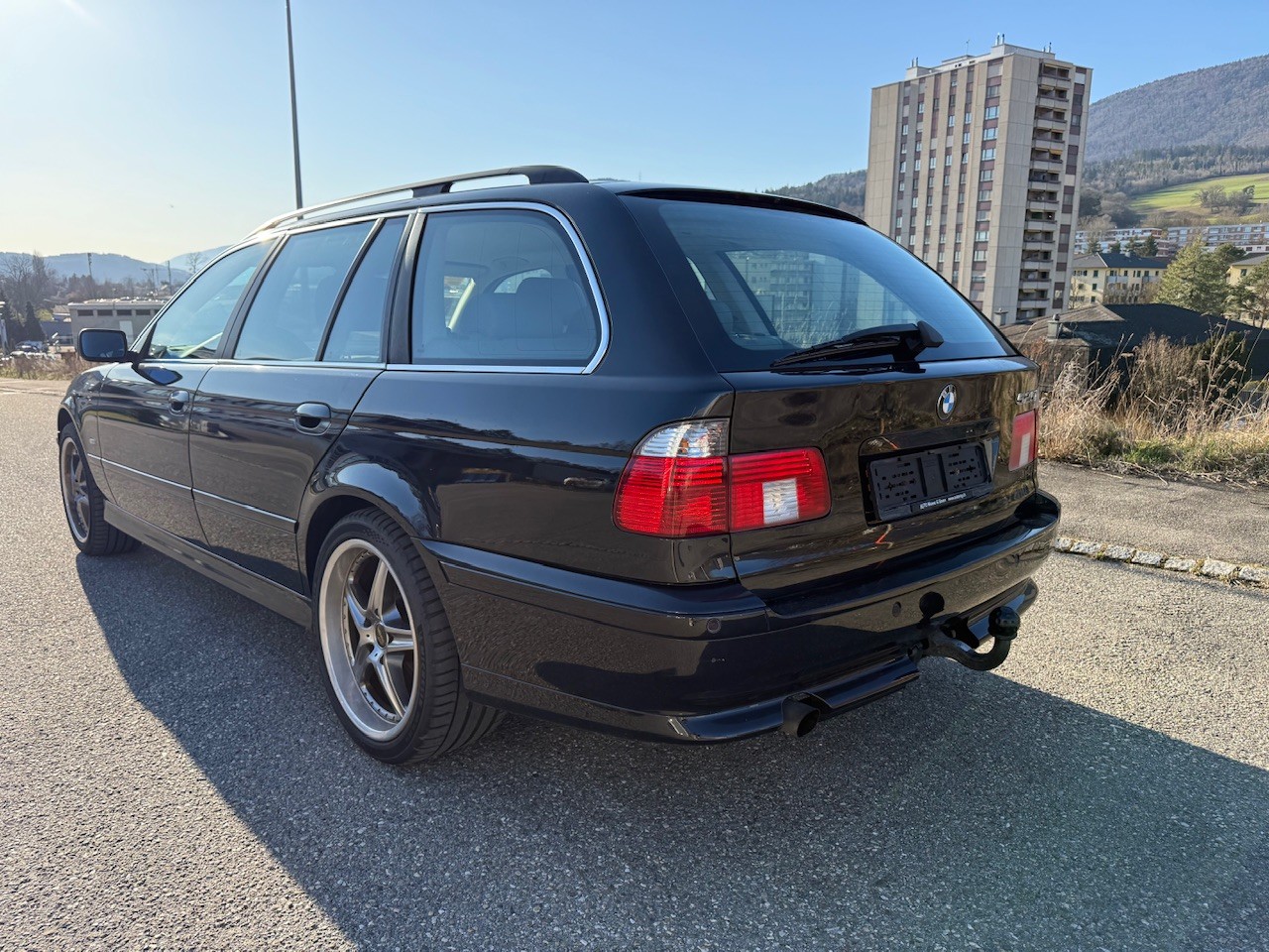 BMW 525i Touring-image-3