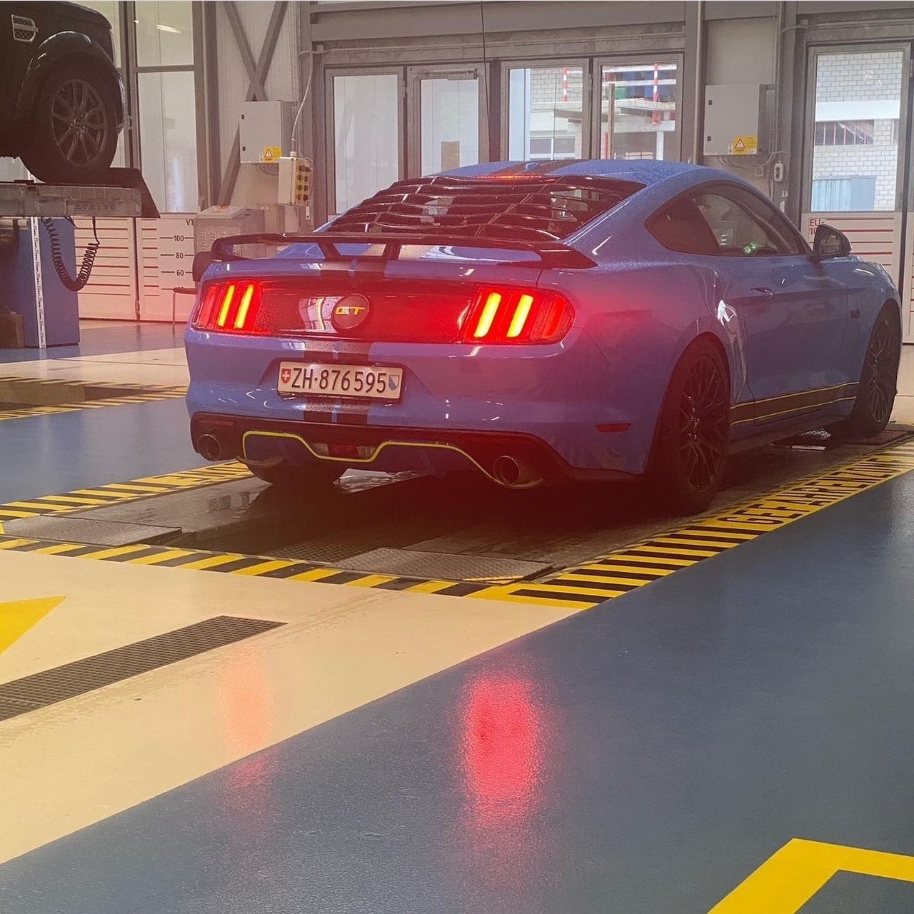 FORD Mustang Fastback 5.0 V8 GT Automat-image-2