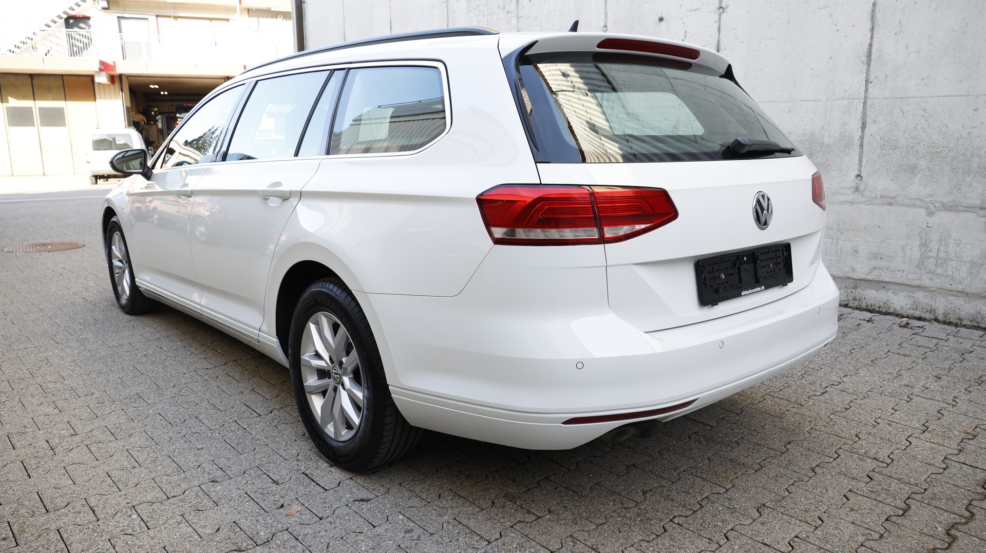 VW Passat Variant 2.0 TDI BMT Comfortline DSG 4Motion-showroom-element-3