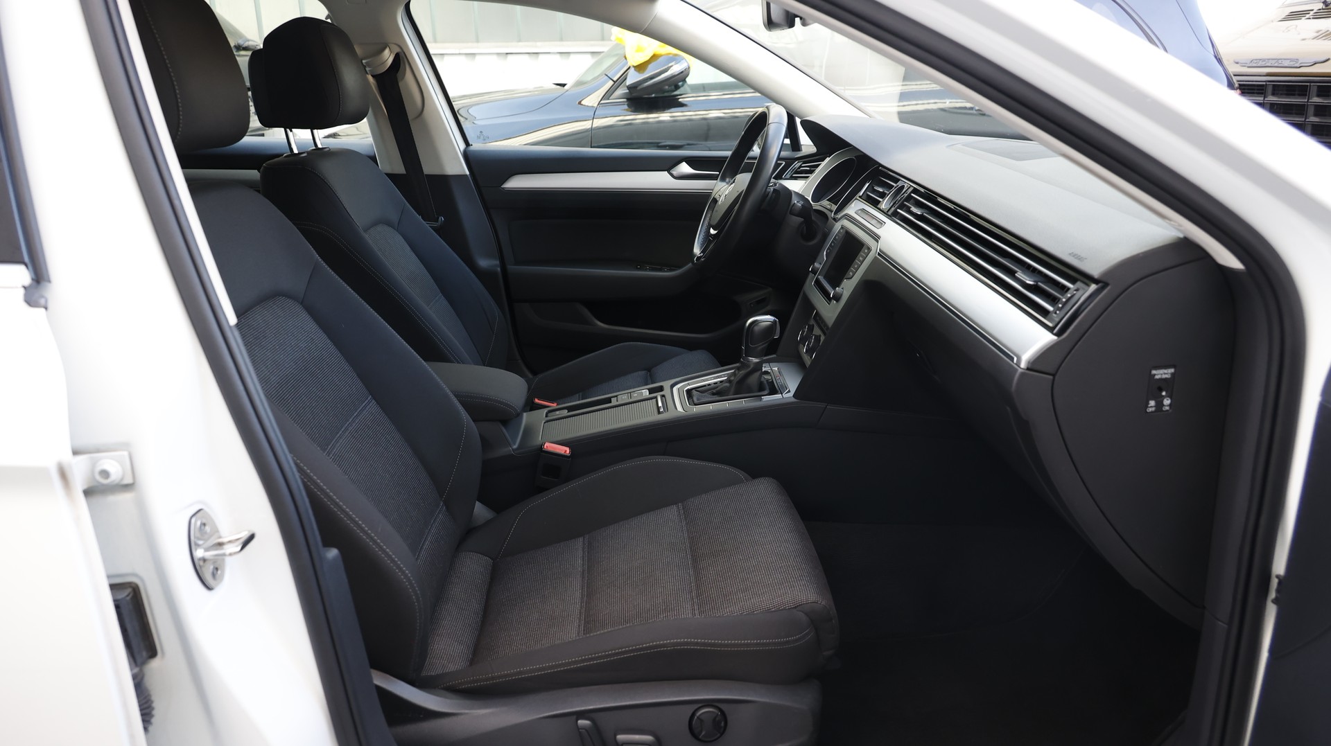 VW Passat Variant 2.0 TDI BMT Comfortline DSG 4Motion-image-21