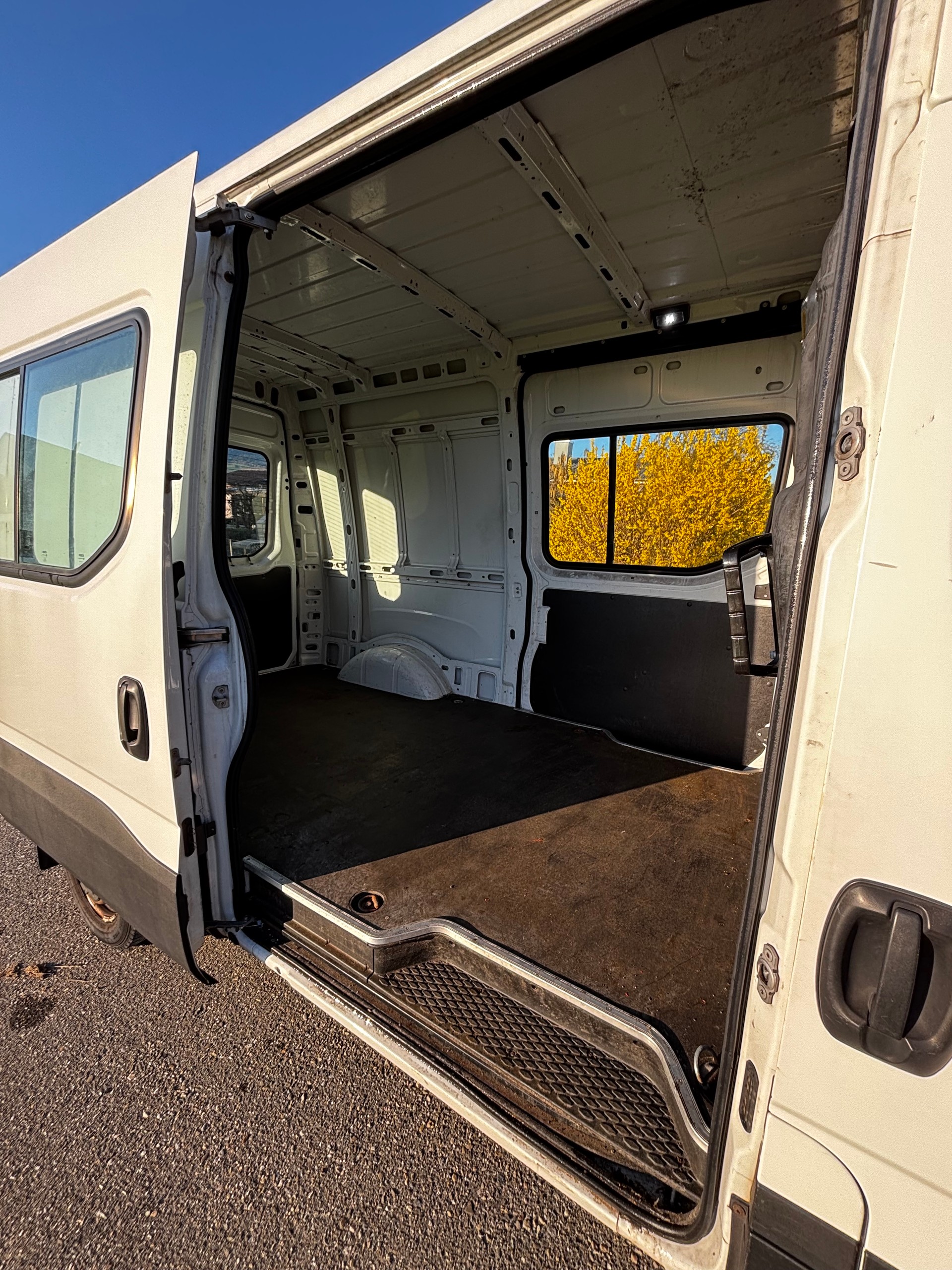 IVECO 35 S 16 A8 V-image-11